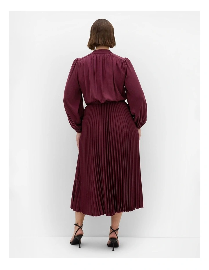 Halle Long Sleeve Button Dress in Bordeaux image 2
