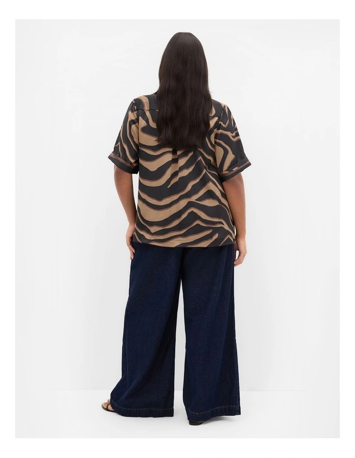 Cara Abstract Print Shirt in Cocoa image 2