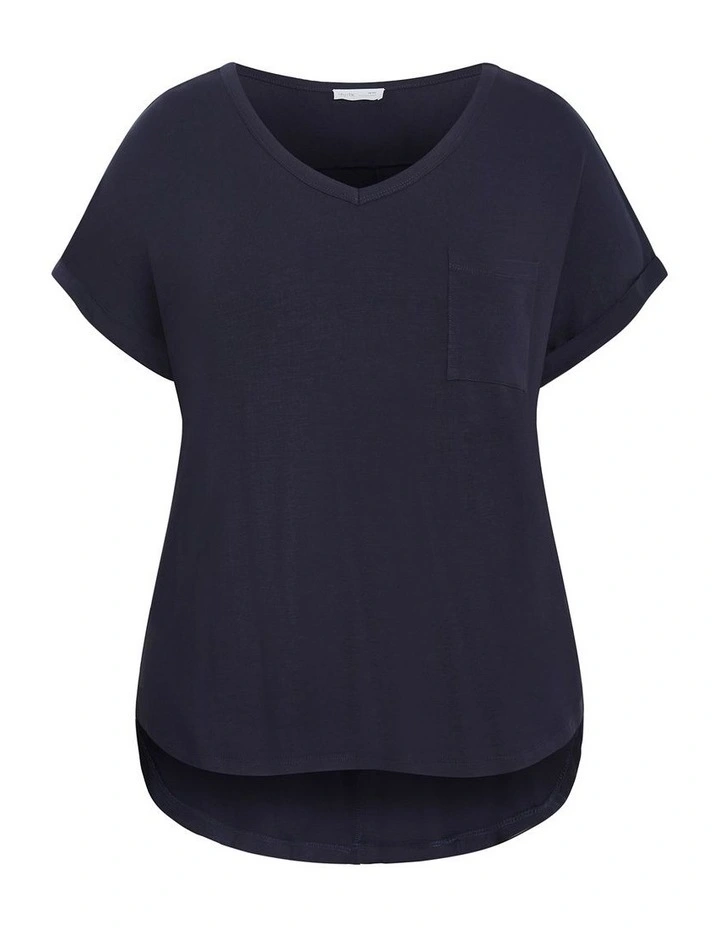 Kiran Hi-Lo Tee in Navy image 3