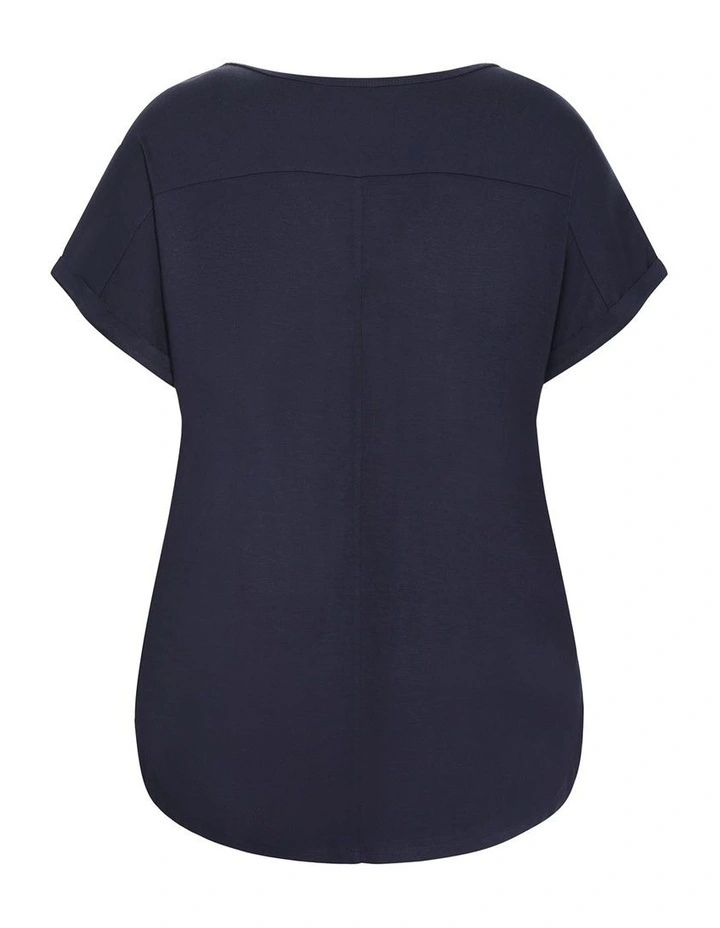 Kiran Hi-Lo Tee in Navy image 4