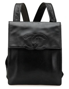 Lambskin Leather Backpack with Magnetic Closure and Interior Zip Pocket Pre-Loved