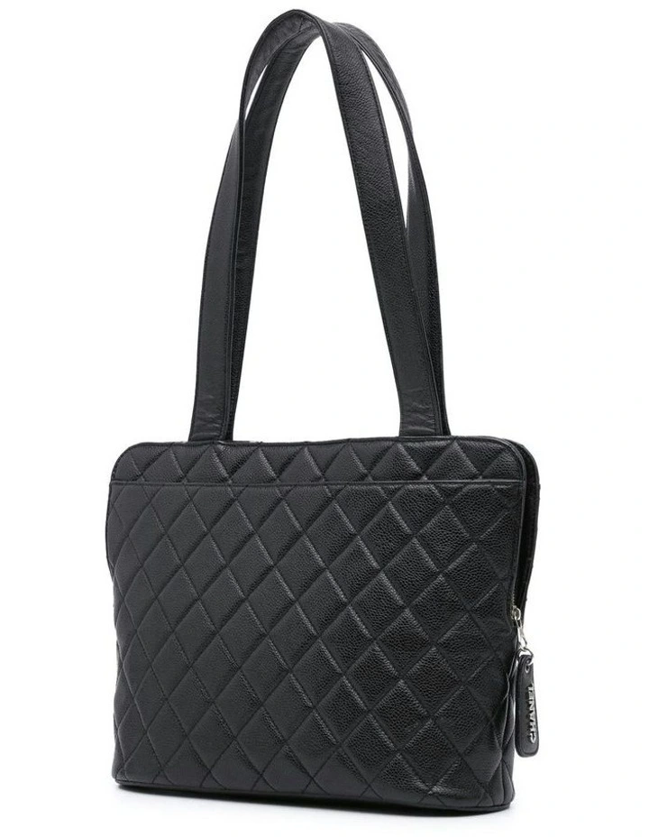 Quilted Leather Shoulder Bag with Zip Closure and Multiple Pockets Pre-Loved image 2