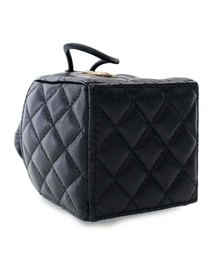 Quilted Bucket Bag Chain Strap Pre-Loved image 7