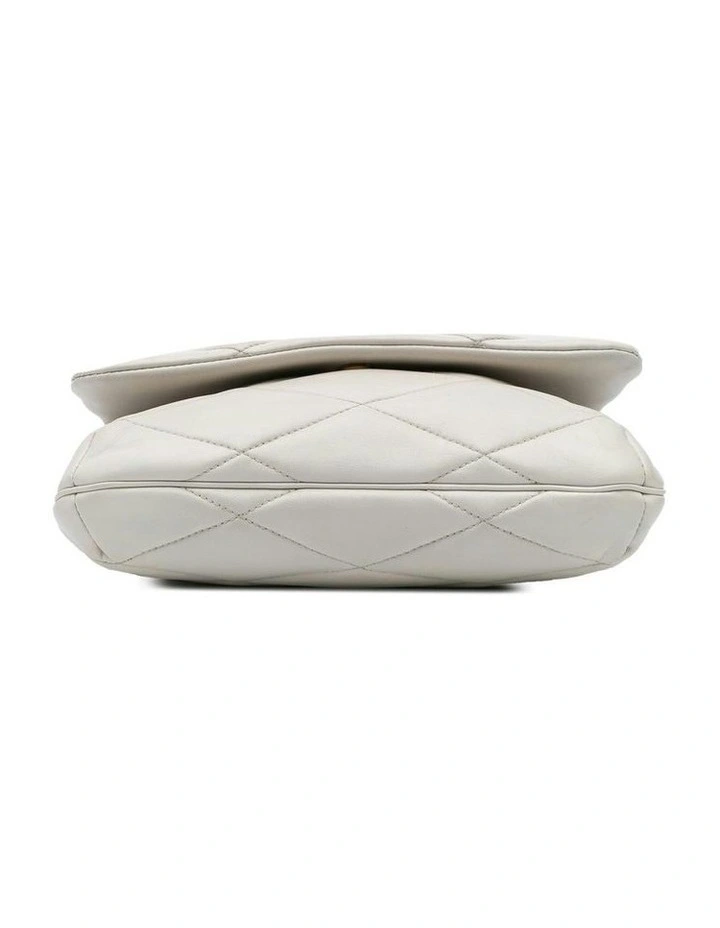 Quilted Lambskin Leather Shoulder Bag with Adjustable Strap and Magnetic Closure Pre-Loved image 3