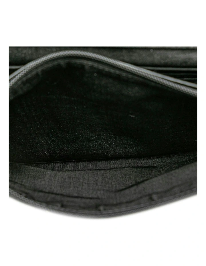 Caviar Leather Wallet on Chain with Woven Strap Pre-Loved image 5