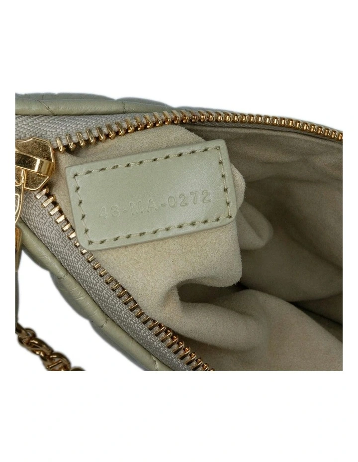 Quilted Leather Shoulder Bag with Chain Strap Pre-Loved image 5