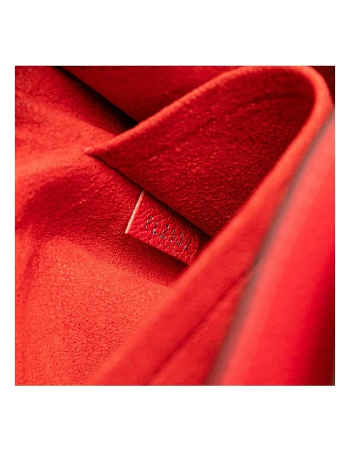 Louis Vuitton MyLockMe BB Pre-Loved (Azura Fashion Group ABN 30 617 598 651) image 6