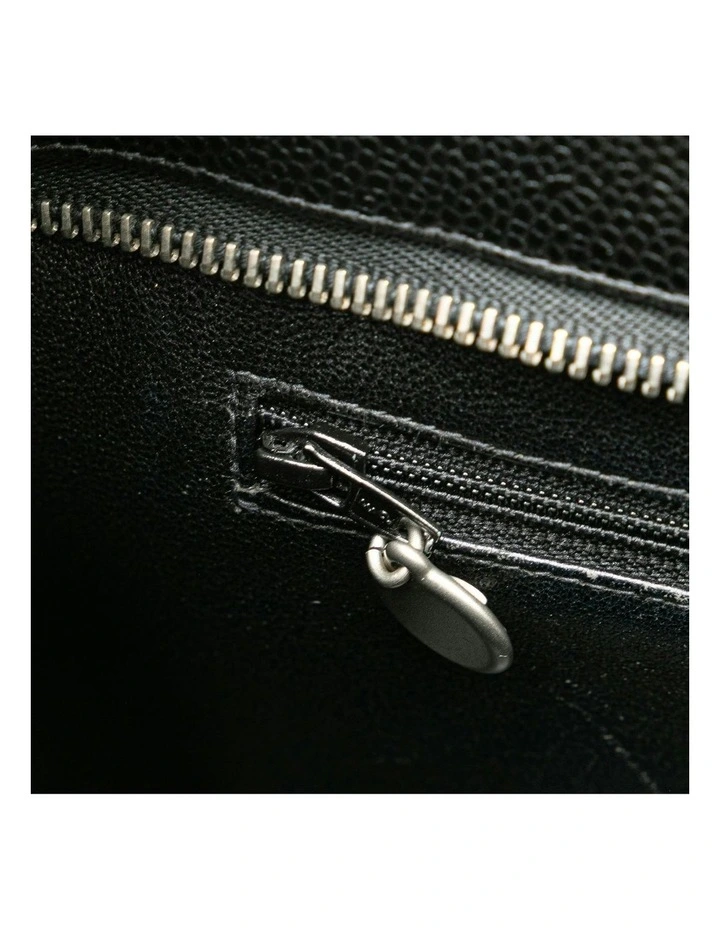 Caviar Leather Quilted Tote Pre-Loved image 7
