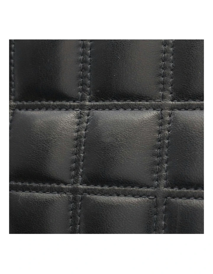 Chanel CC Choco Bar Quilted Lambskin Crystal Frame Clutch Pre-Loved (Azura Fashion Group ABN 30 617 598 651) image 7