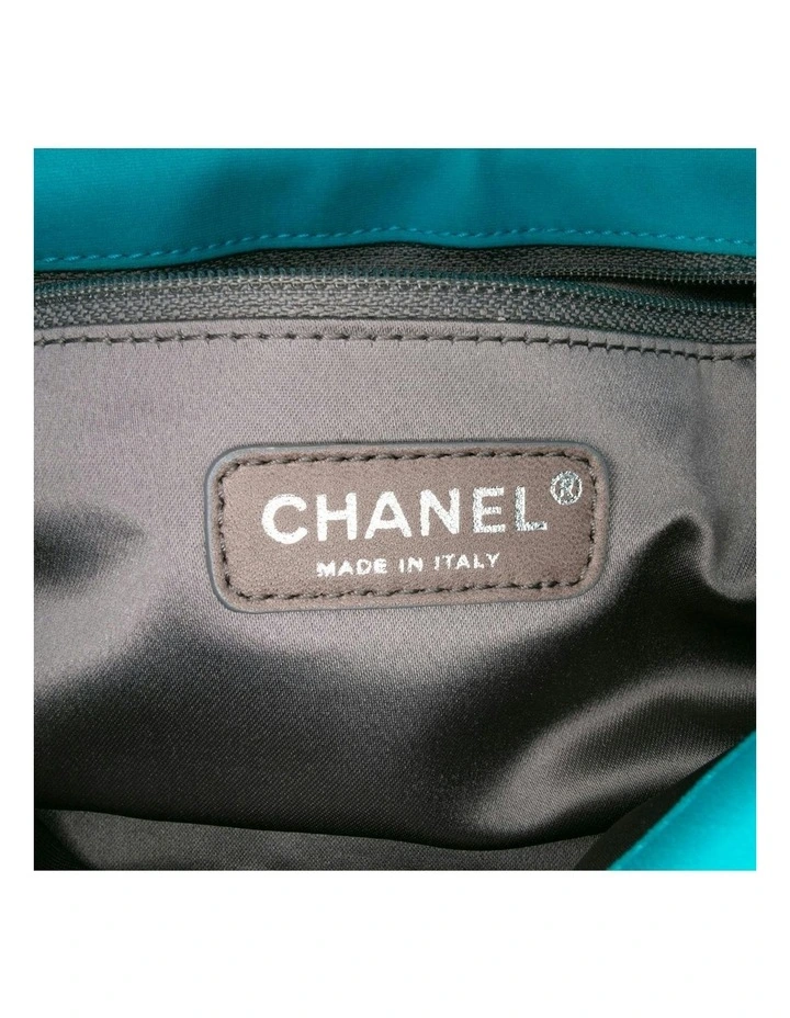 Quilted Bag with Chain Strap and Top Handle Pre-Loved image 5