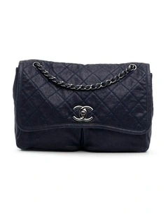 Quilted Leather Shoulder Bag with Chain Strap and Turn-Lock Closure Pre-Loved