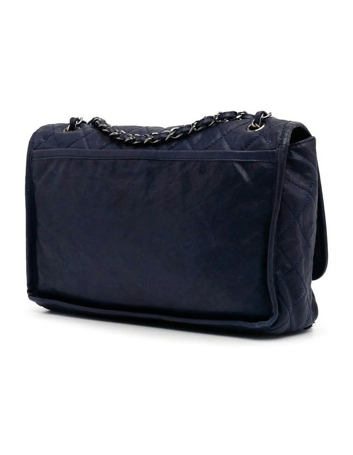 Quilted Leather Shoulder Bag with Chain Strap and Turn-Lock Closure Pre-Loved image 2