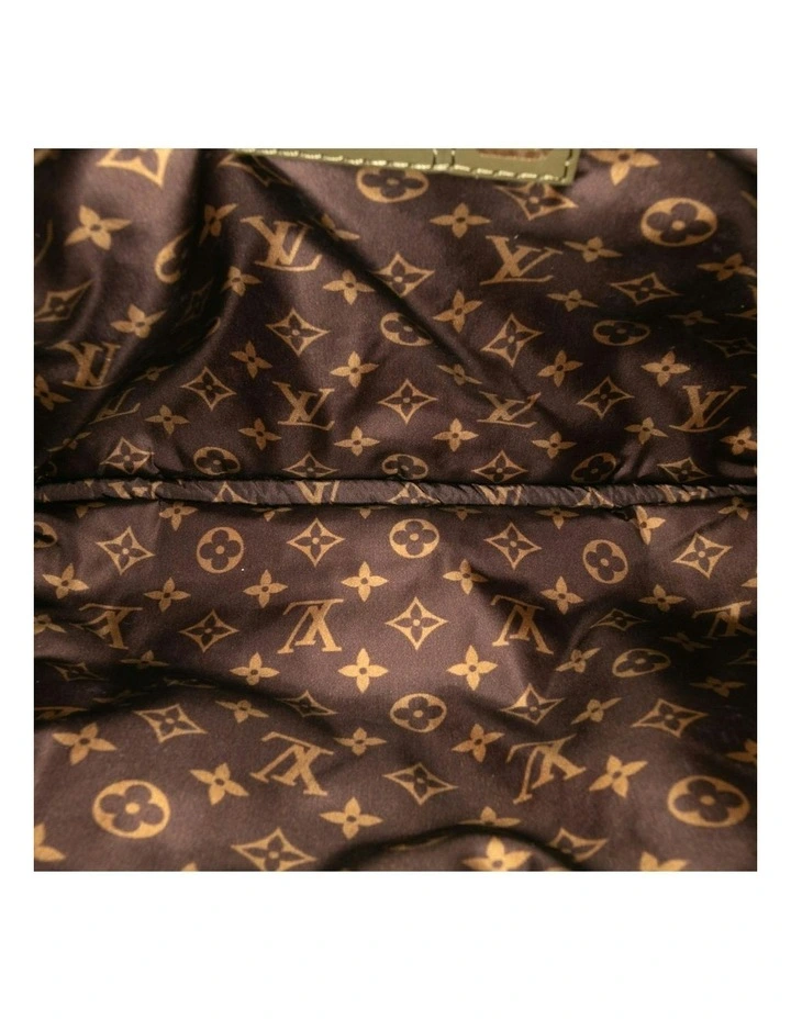 Loop Hobo Quilted Shoulder Bag Pre-Loved image 4