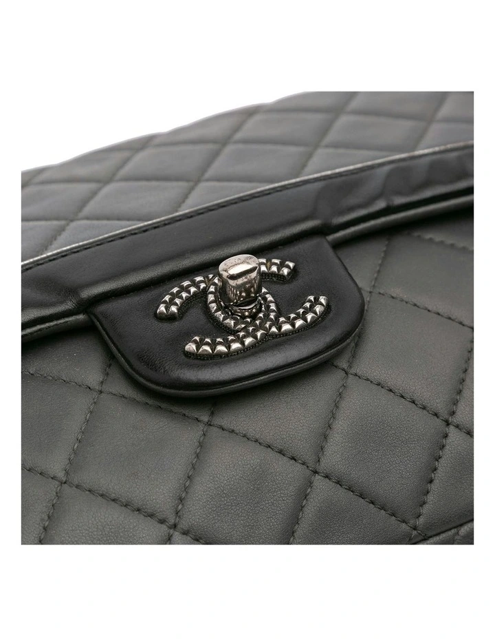 Chanel Quilted Shoulder Bag Pre-Loved image 7