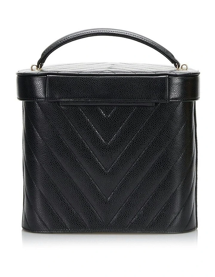 Chanel Quilted Chevron Leather Handbag Pre-Loved image 3