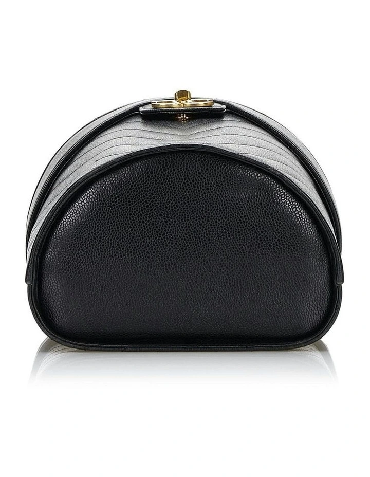 Chanel Quilted Chevron Leather Handbag Pre-Loved image 4