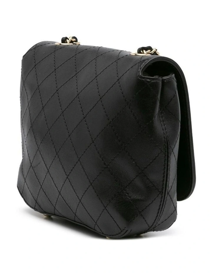 Chanel Quilted Shoulder Bag Pre-Loved image 2