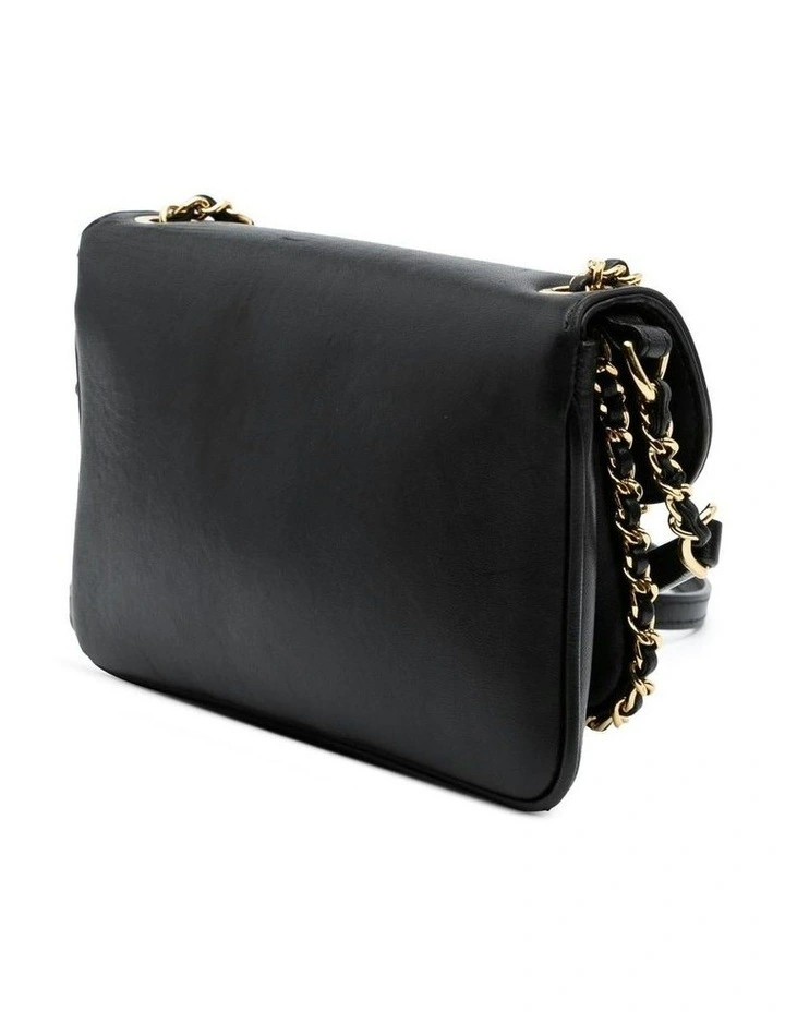 Chanel Quilted Shoulder Bag Pre-Loved image 2