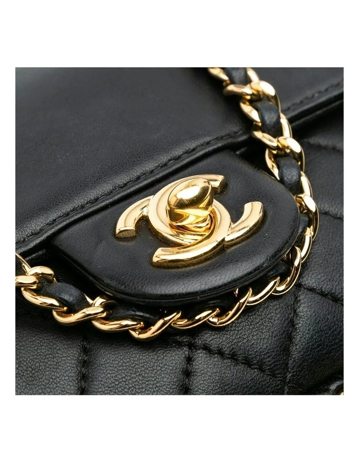 Chanel Quilted Shoulder Bag Pre-Loved image 6