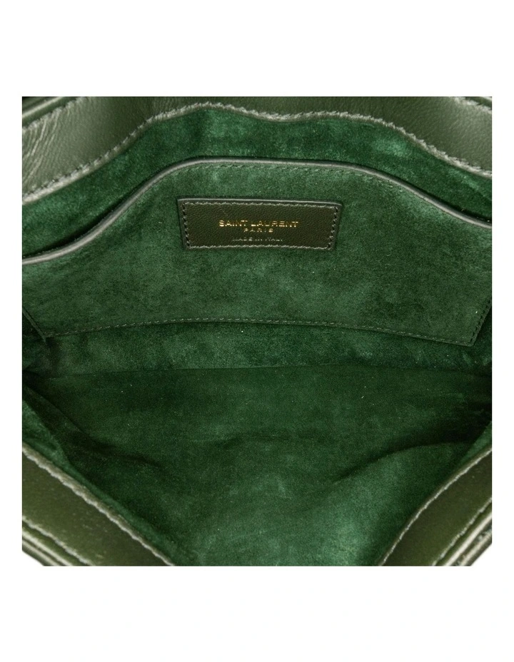 Quilted Lambskin Diamond Shoulder Bag with Adjustable Strap and Magnetic Snap Closure Pre-Loved image 4