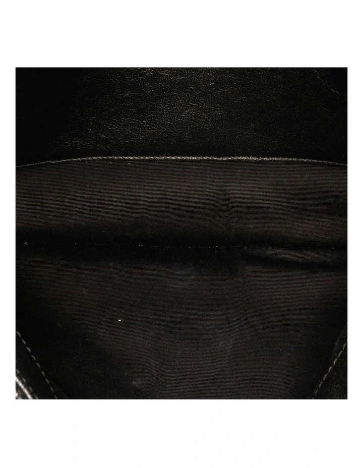 Quilted Lambskin Chain Shoulder Bag with Magnetic Closure Pre-Loved image 4