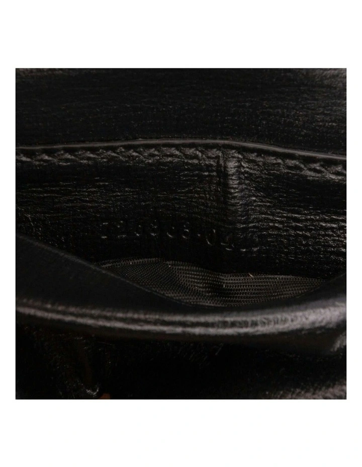 Gucci Elegance Shoulder Bag with Decorative Chain and Stripe Accent Pre-Loved in Black (Azura Fashion Group ABN 30 617 598 651) image 6