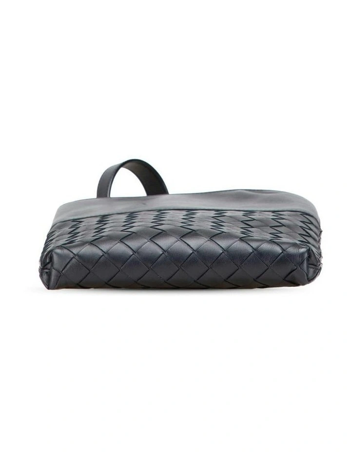 Bottega Veneta Elegant Leather  Pre-Loved Crossbody Bag with Woven Detail in Black (Azura Fashion Group ABN 30 617 598 651) image 3