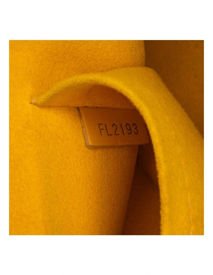 Louis Vuitton Alma BB Structured Pre-Loved Leather Top Bag in Yellow (Azura Fashion Group ABN 30 617 598 651) image 6