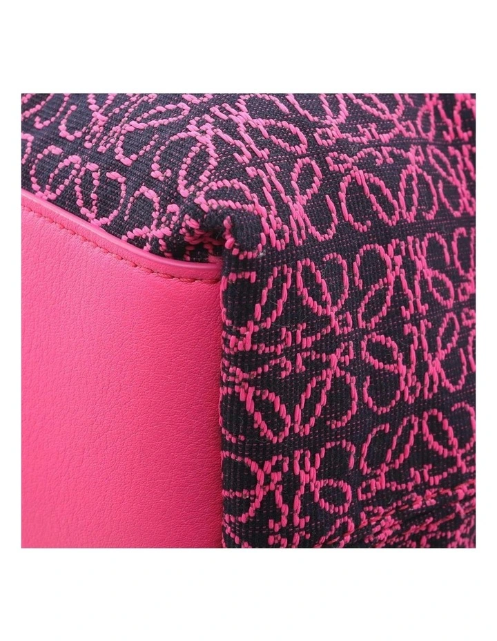 Pre-Loved Loewe Printed Pattern Shoulder Bag in Pink image 6