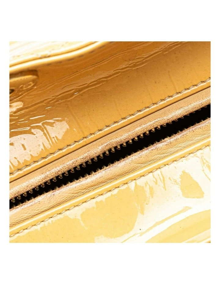 Elegant Handbag with Top Handle in image 7