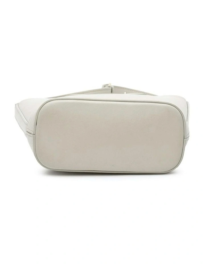 Bucket Cuir Triomphe Leather Bag in Grey image 3