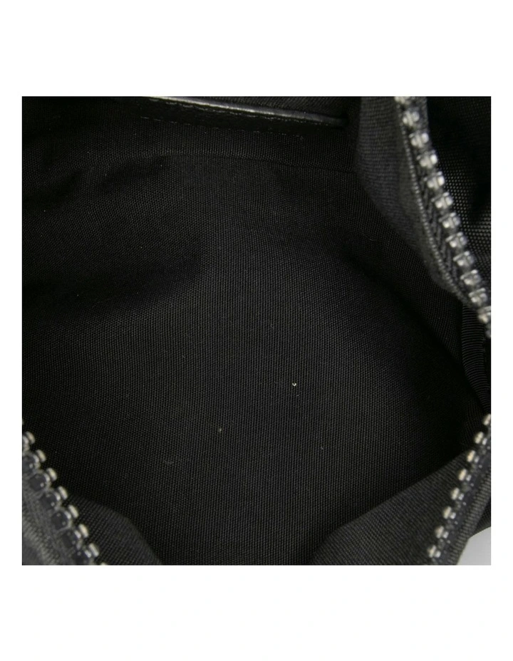 Dior Textured Crossbody Bag in Pre-Loved (Fashion Group ABN 30 617 598 651) image 4