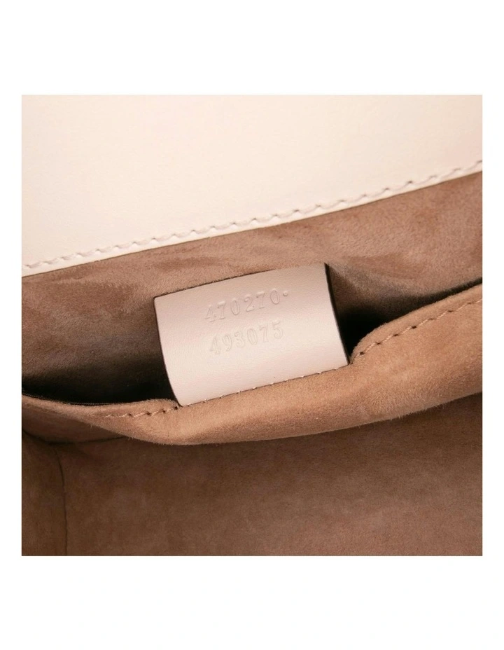 Gucci Elegant Top Handle Bag in White image 6