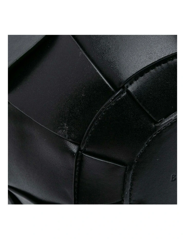 Bottega Veneta Woven Leather Bucket Bag in Black image 7