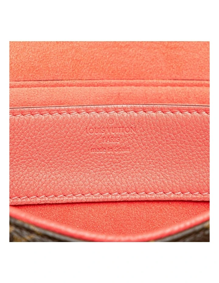 Louis Vuitton Chain Shoulder Bag in Brown image 5