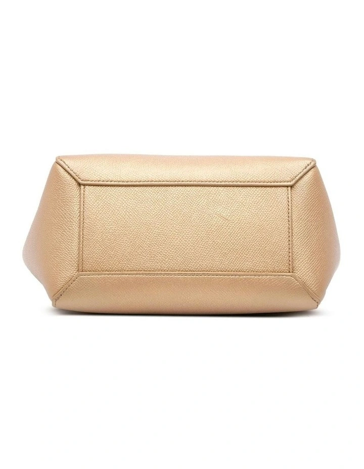 Top Handle Bag Pre-Loved (Fashion Group ABN 30 617 598 651) in Gold image 3