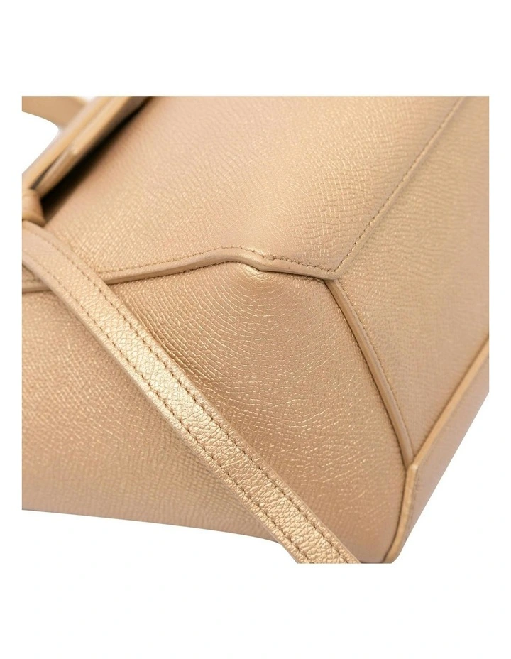 Top Handle Bag Pre-Loved (Fashion Group ABN 30 617 598 651) in Gold image 7