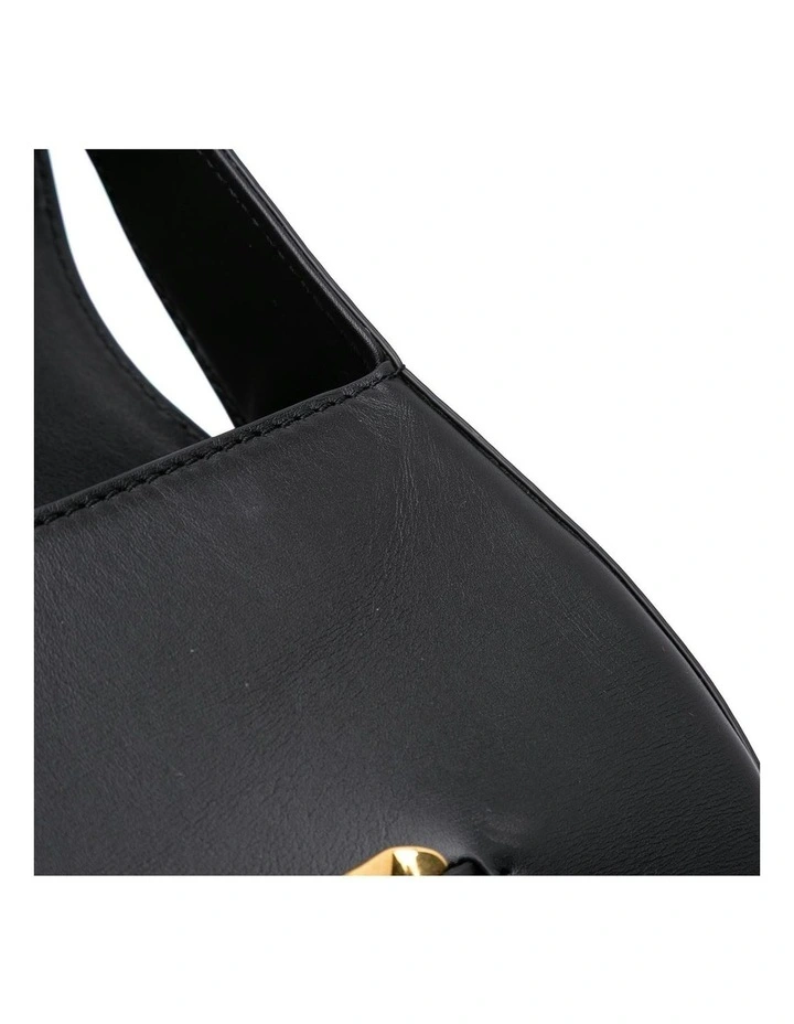 Shoulder Bag with Chain in Black Pre-Loved (Fashion Group ABN 30 617 598 651) image 5