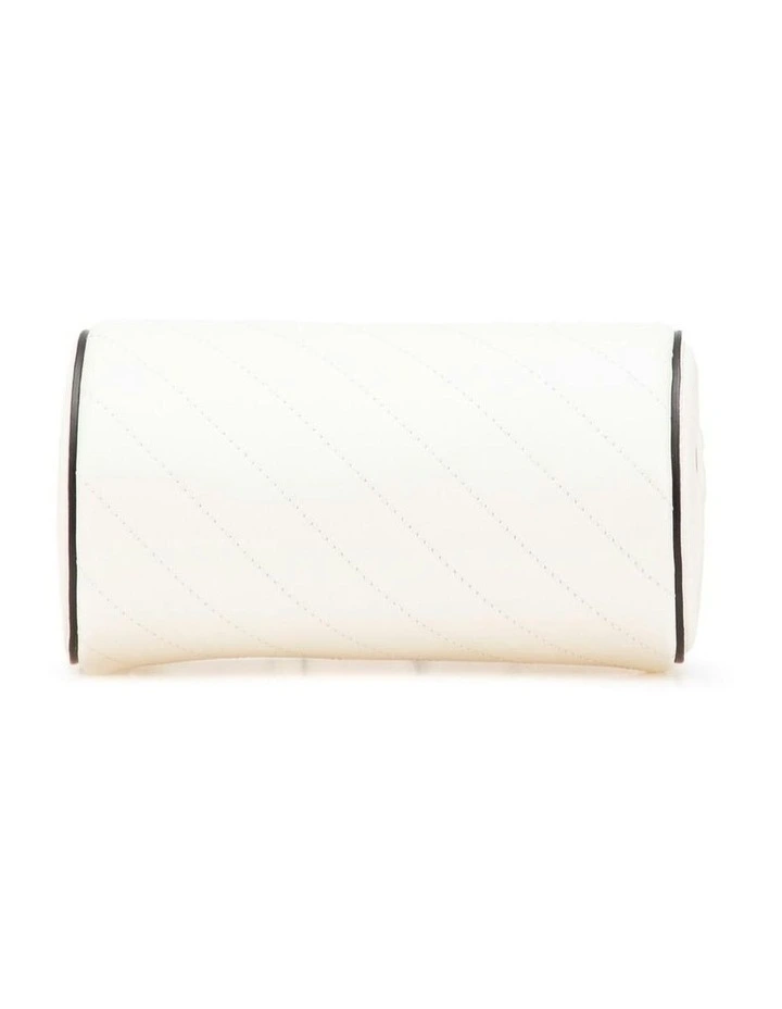 Elegant Shoulder Bag in White Pre-Loved (Fashion Group ABN 30 617 598 651) image 3