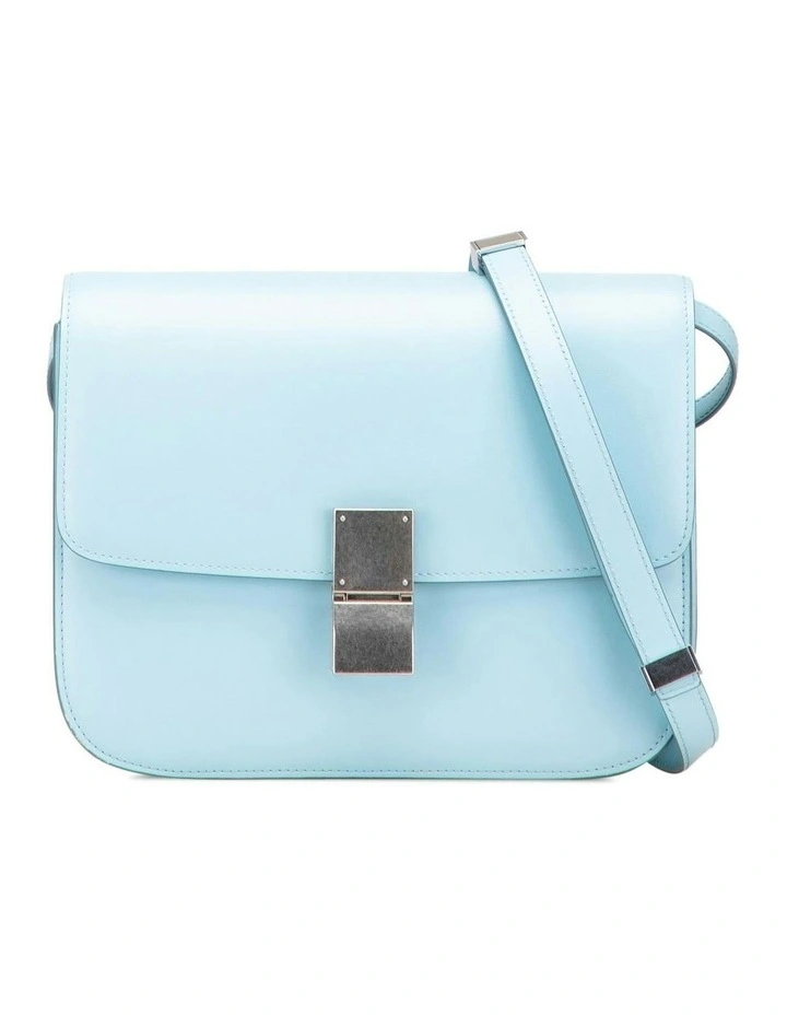 Classic Leather Shoulder Bag in Blue Pre-Loved (Fashion Group ABN 30 617 598 651) image 1