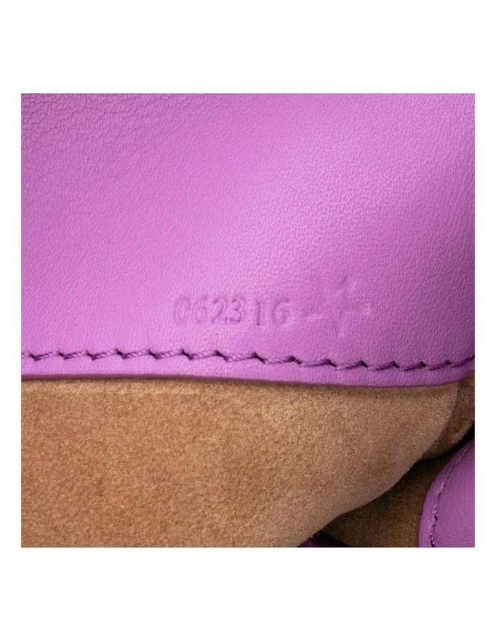 Loewe Flamenco Leather Shoulder Bag Pre-Loved in Purple image 6