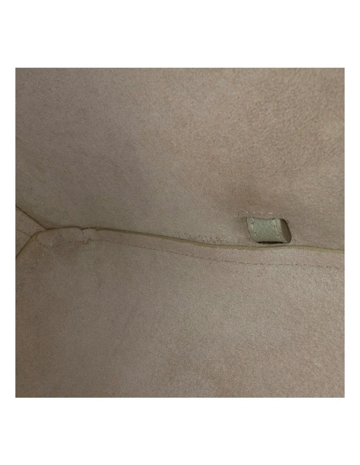 Refined Grained Leather Handbag With Top Handle (Fashion Group ABN 30 617 598 651) in Green image 6