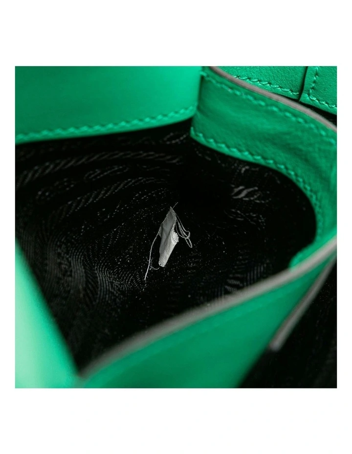 Elegant ABN 30 617 598 651 Top Handle Bag With Chain Strap in Green image 6