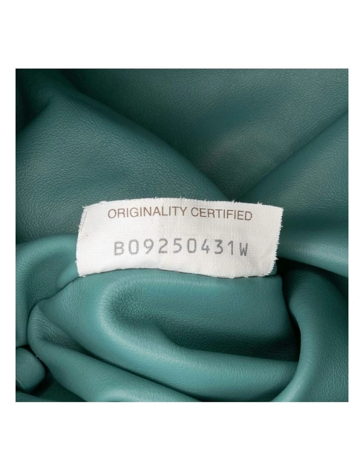 Bottega Veneta Chain Leather Clutch Pre-Loved (Azura Fashion Group ABN 30 617 598 651) in Blue image 6