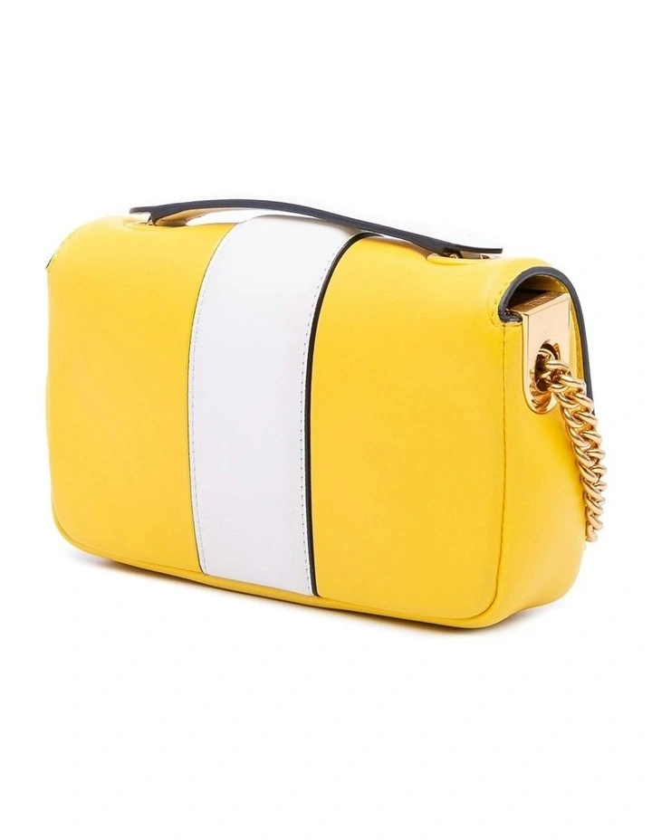 Elegant Leather Shoulder Bag With Chain Strap (Fashion Group ABN 30 617 598 651) in Yellow image 2