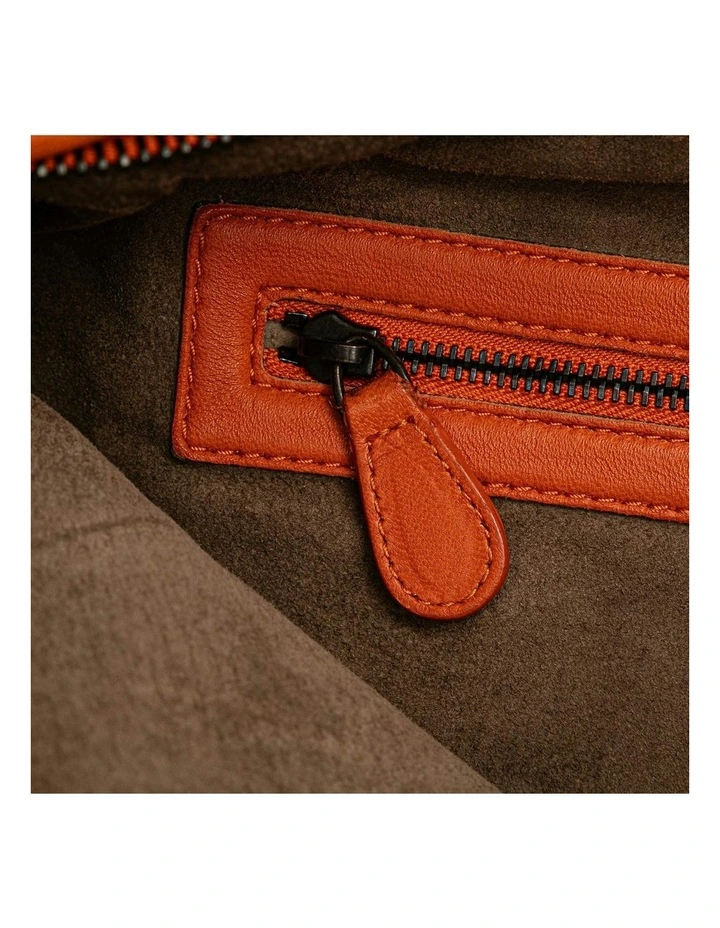 Bottega Veneta Woven Shoulder Bag Pre-Loved (Azura Fashion Group ABN 30 617 598 651) in Orange image 6