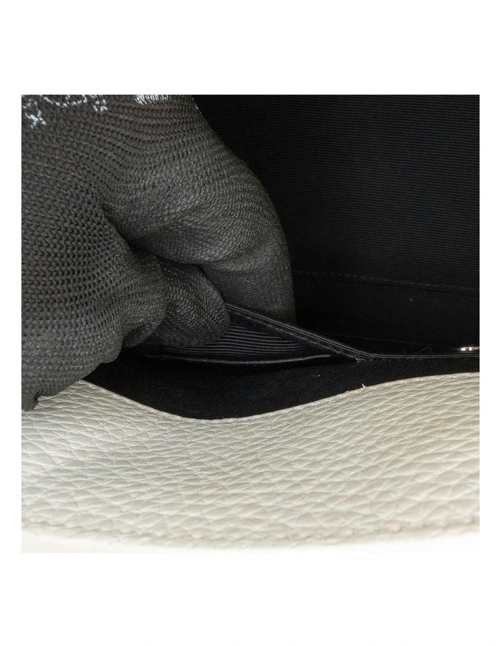 Saint Laurent Structured Leather Handbag Pre-Loved (Azura Fashion Group ABN 30 617 598 651) in White image 6