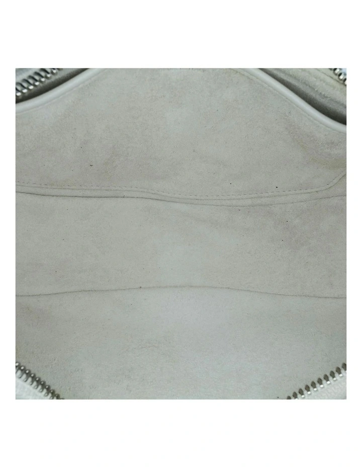 Celine Ava Shoulder Bag Crescent Pre-Loved (Azura Fashion Group ABN 30 617 598 651) in White image 4