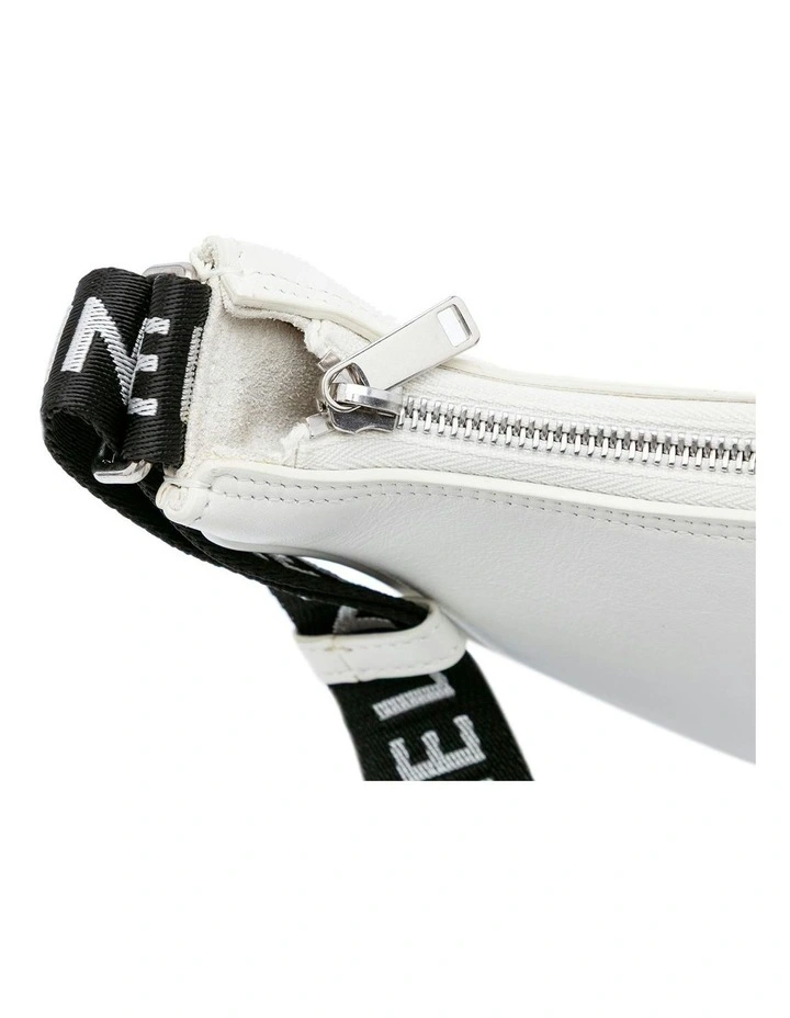 Celine Ava Shoulder Bag Crescent Pre-Loved (Azura Fashion Group ABN 30 617 598 651) in White image 6