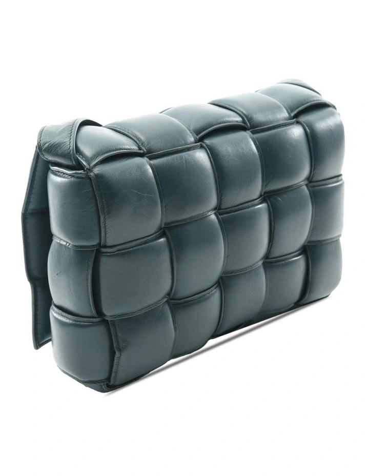 Bottega Veneta Woven Leather Crossbody Bag Pre-Loved (Azura Fashion Group ABN 30 617 598 651) in Green image 2